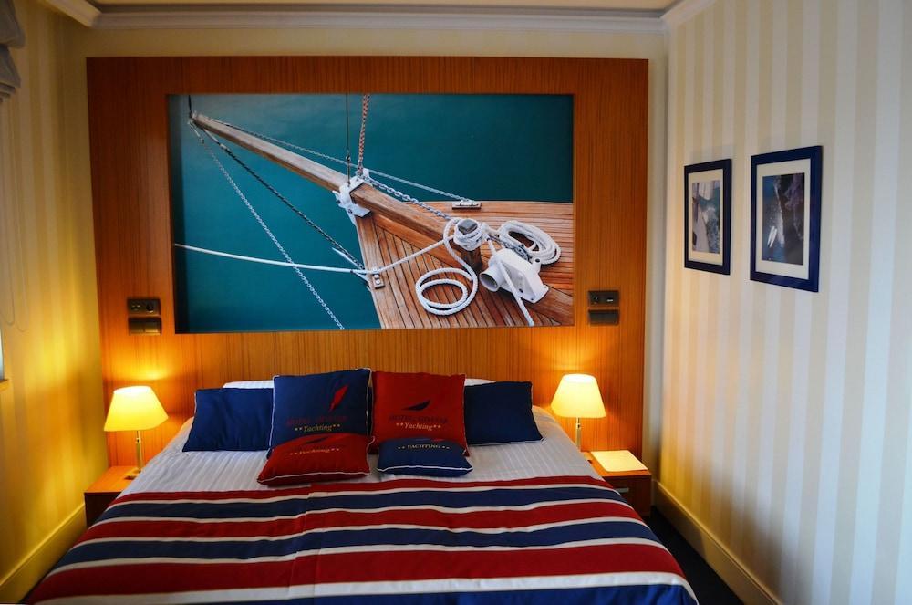 Hotel Gdansk Boutique Exterior photo A bedroom in the hotel