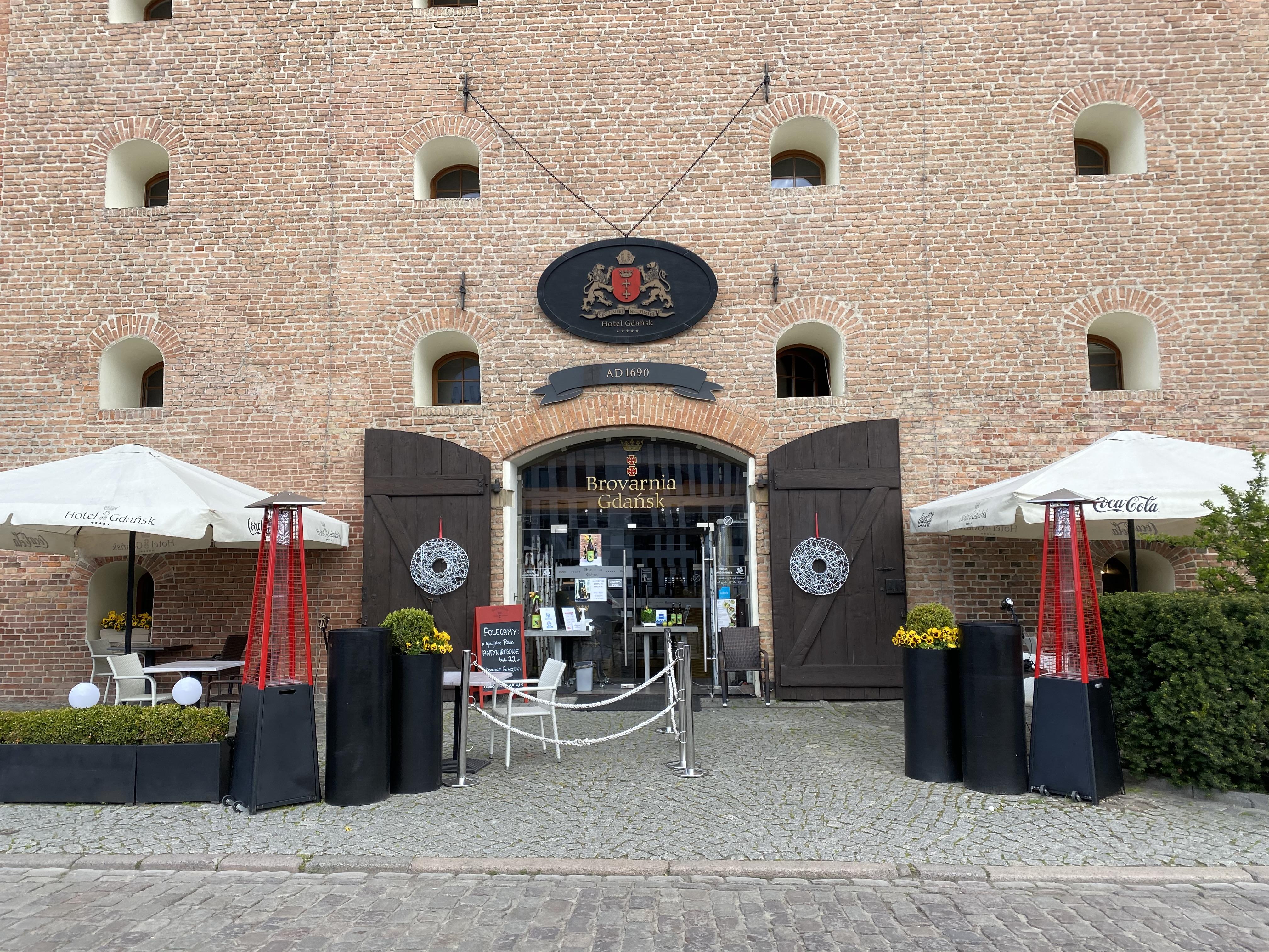 Hotel Gdansk Boutique Exterior photo Entrance to the museum